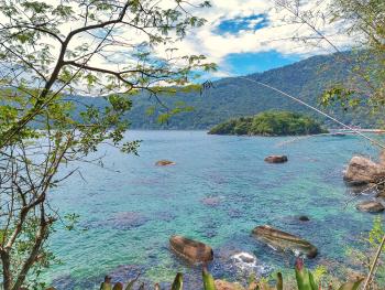 Ilha Grande Bay has a wonderful scenery with woods and beaches. Its crystal-clear waters serve as a home for various animals. It is a place with a rich ecosystem